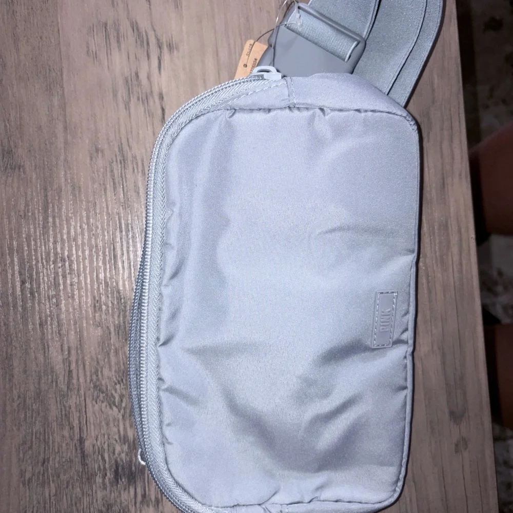 Victoria's Secret Silver Belt Bag - Picture 1 of 2